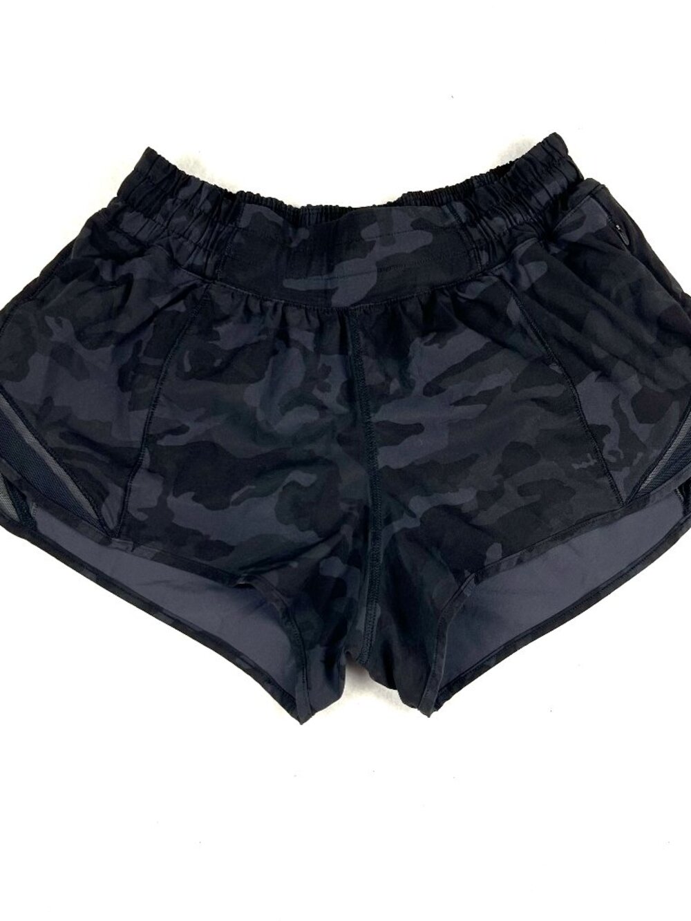 Lululemon | Hotty Hot 2.5” Black and Grey Camo Shorts Fully Lined, size 6